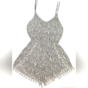 Bohemian Paisley Romper V Neck  XL